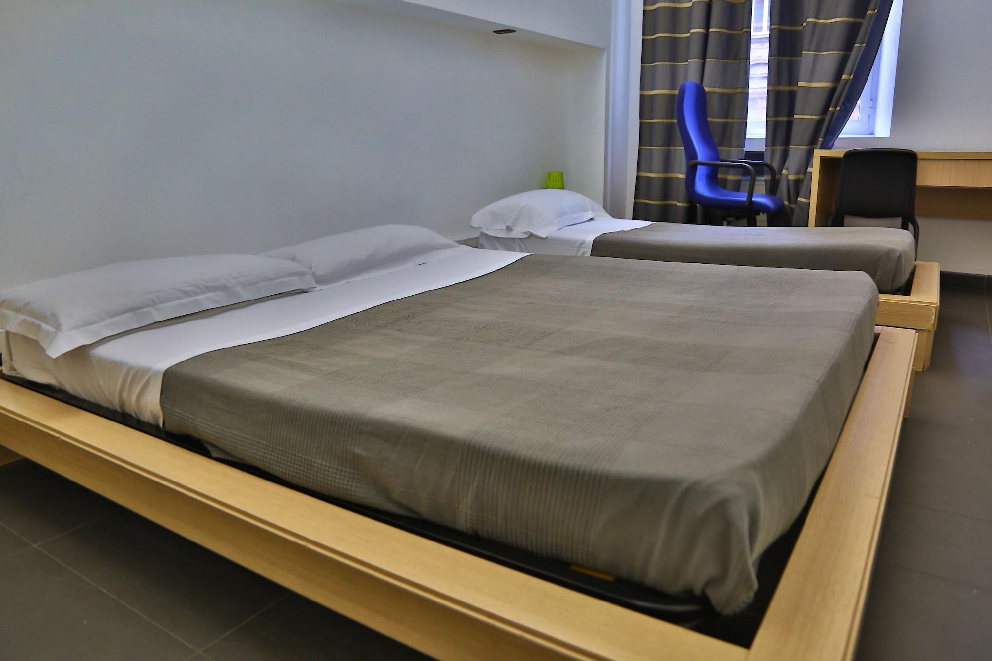 Hostel M&j Place *