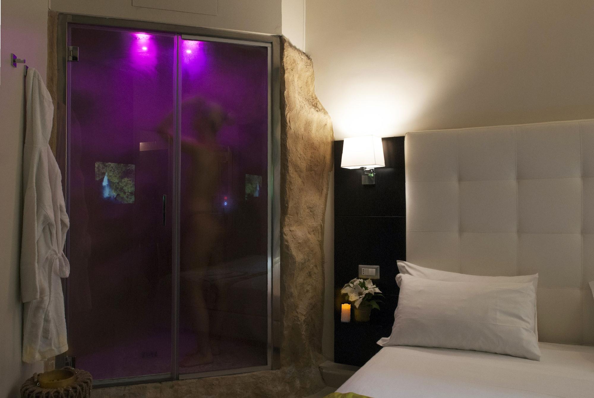 Holidays Boutique 4*