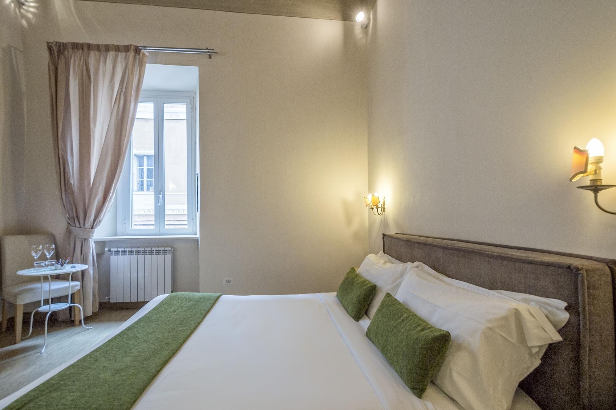 Little Queen Bed & Breakfast