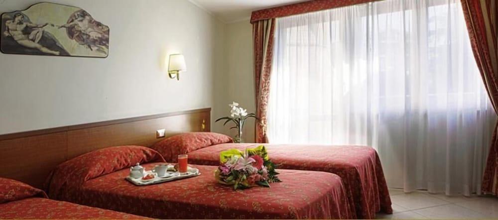 Vitti Hotel 2*