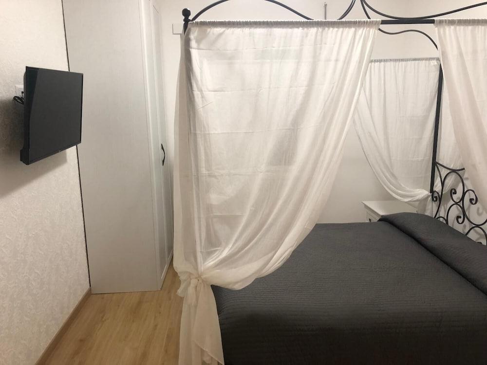 Dea Tiburtina Guest house 3*