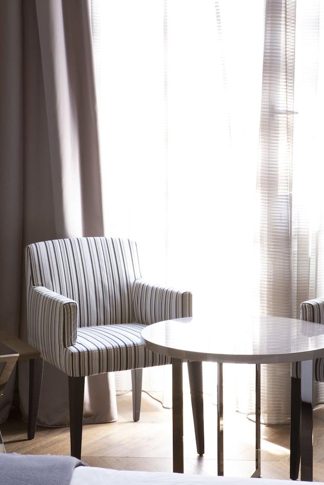 Le Quattro Dame Luxury Affittacamere 3*
