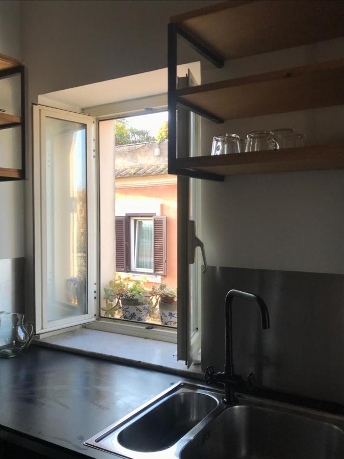 Over The Tiber Loft Apartment