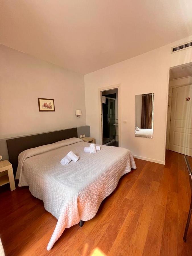 Elle Cavour 3* Roma