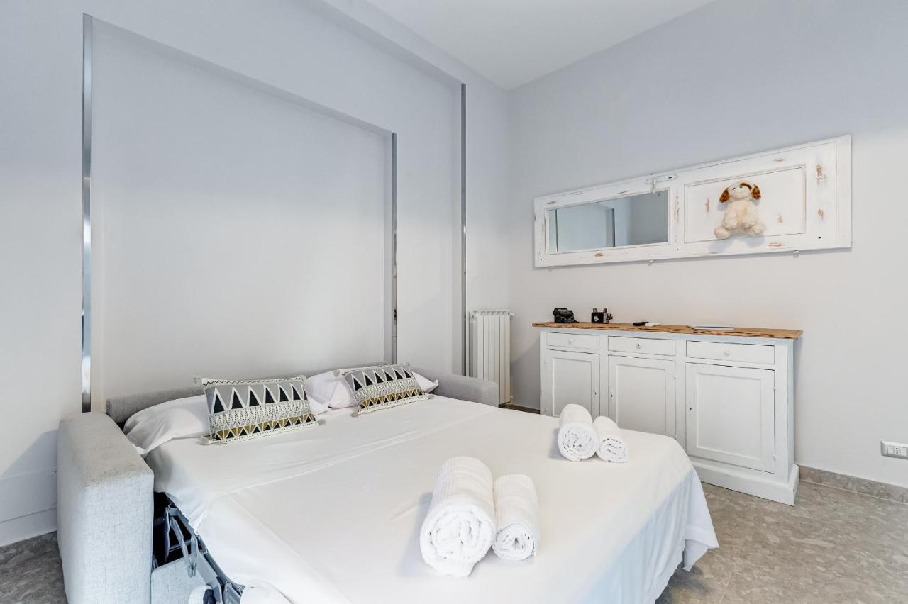 Trevi Fountain - Shabby - Romedreamhome