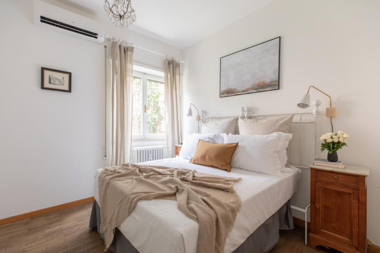 Apartment Iflat Bright Near Caracalla Baths
