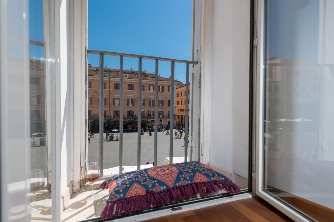 New! Amazing Piazza Navona View Apartment Rome