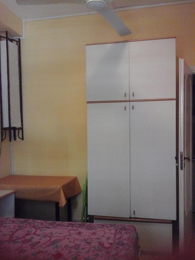Near Metro' Line - Only Wc In The 15 Minutes To Termini Station 20 To Spagna Square - In The Night Bus Couette-café *