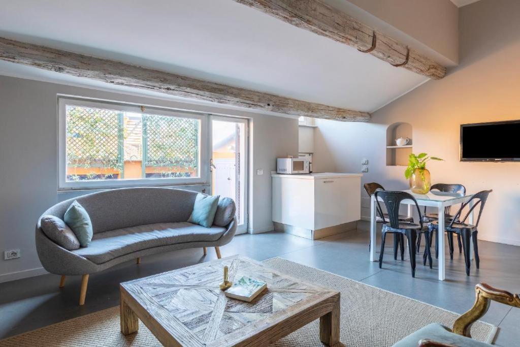 Penthouse In Piazza Venezia With Terrace Appartamento Roma