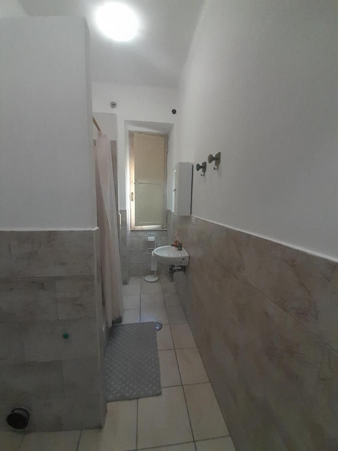 La Famiglia Guest house *