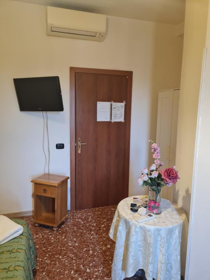 La Palazzina Guest house *