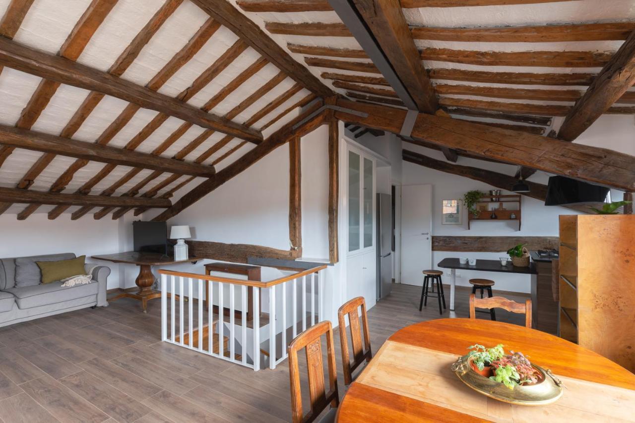 Amazing Penthouse With Terrace And Rooftop In Trastevere Apartment