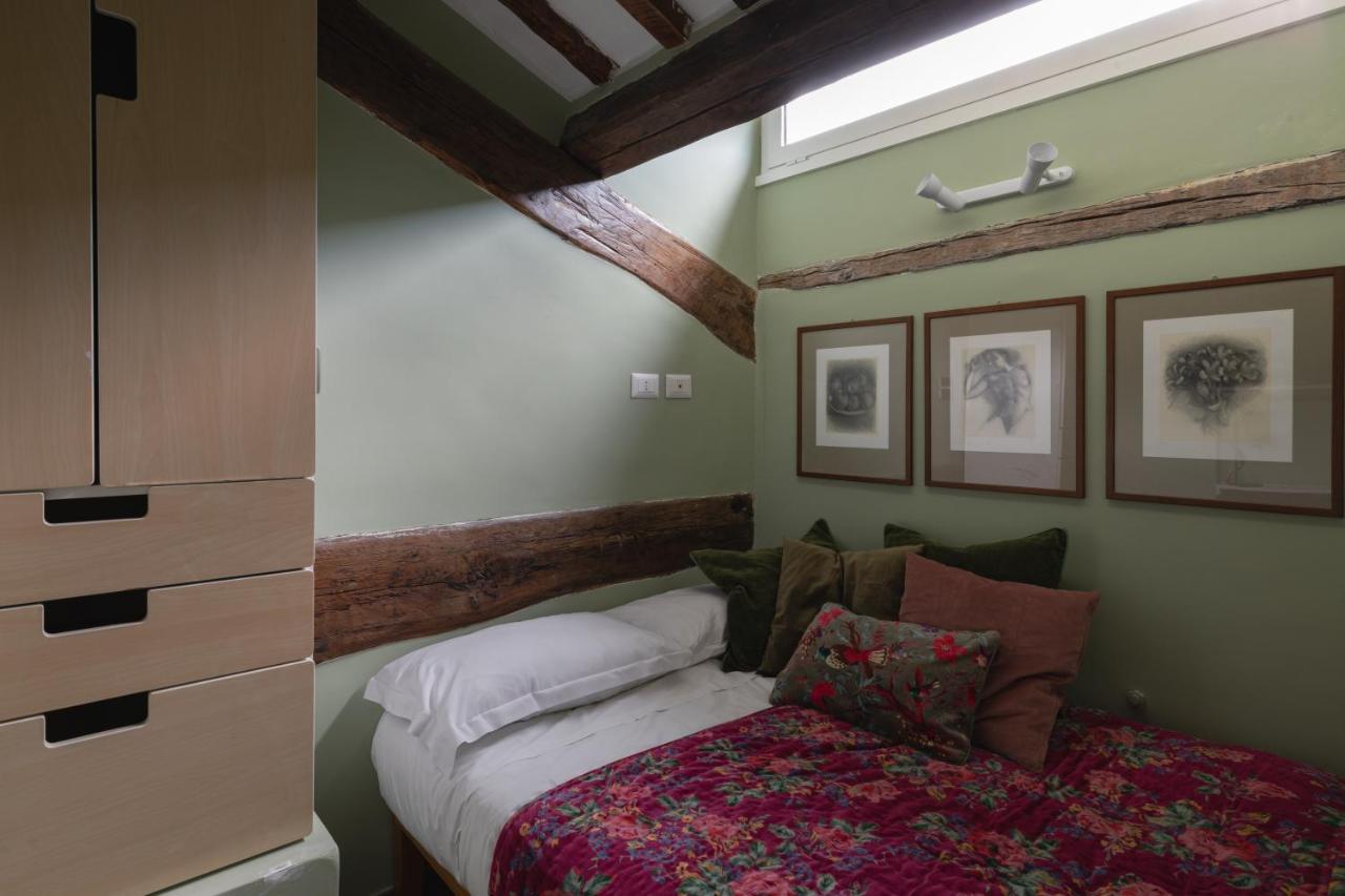 Amazing Penthouse With Terrace And Rooftop In Trastevere Apartment