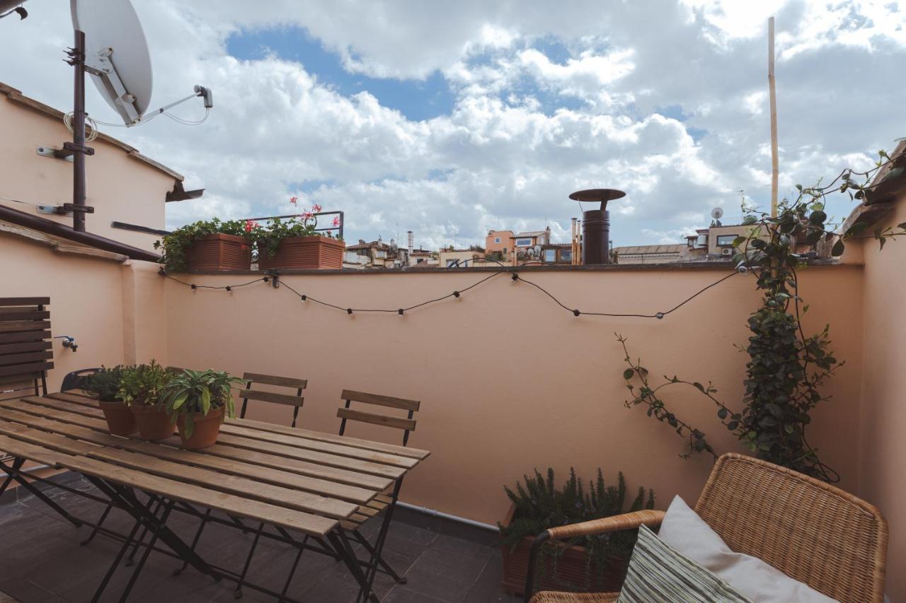 Amazing Penthouse With Terrace And Rooftop In Trastevere Rome