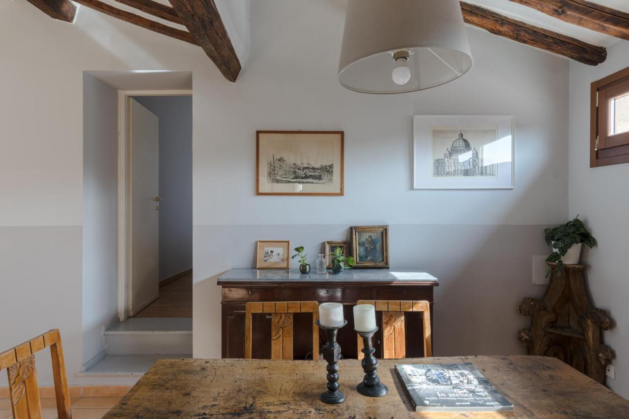 Apartment Amazing Penthouse With Terrace And Rooftop In Trastevere