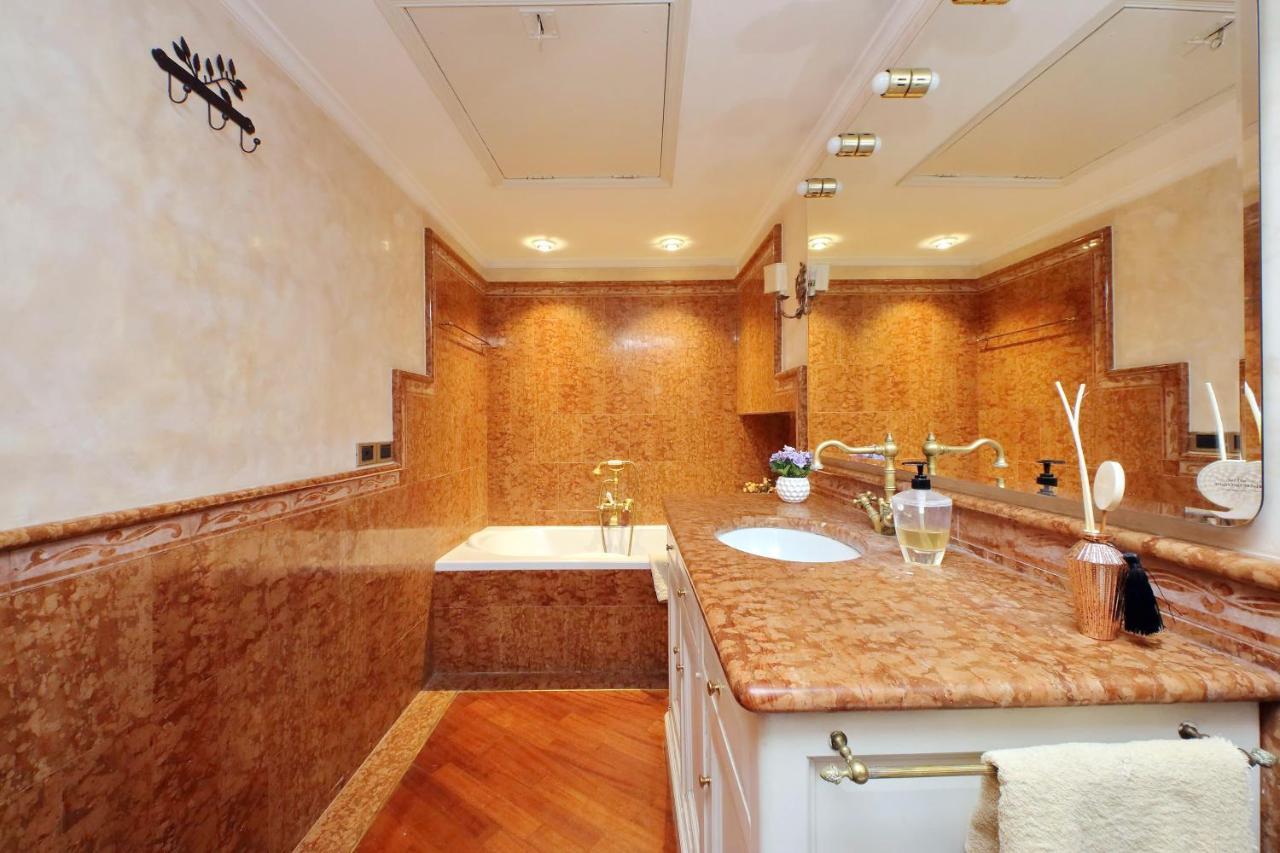4bnb - Luxury Trevi W Terrace Appartement *