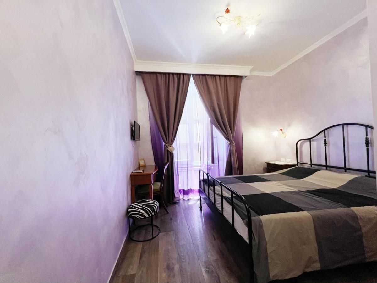 Iris Bed & Breakfast 2*