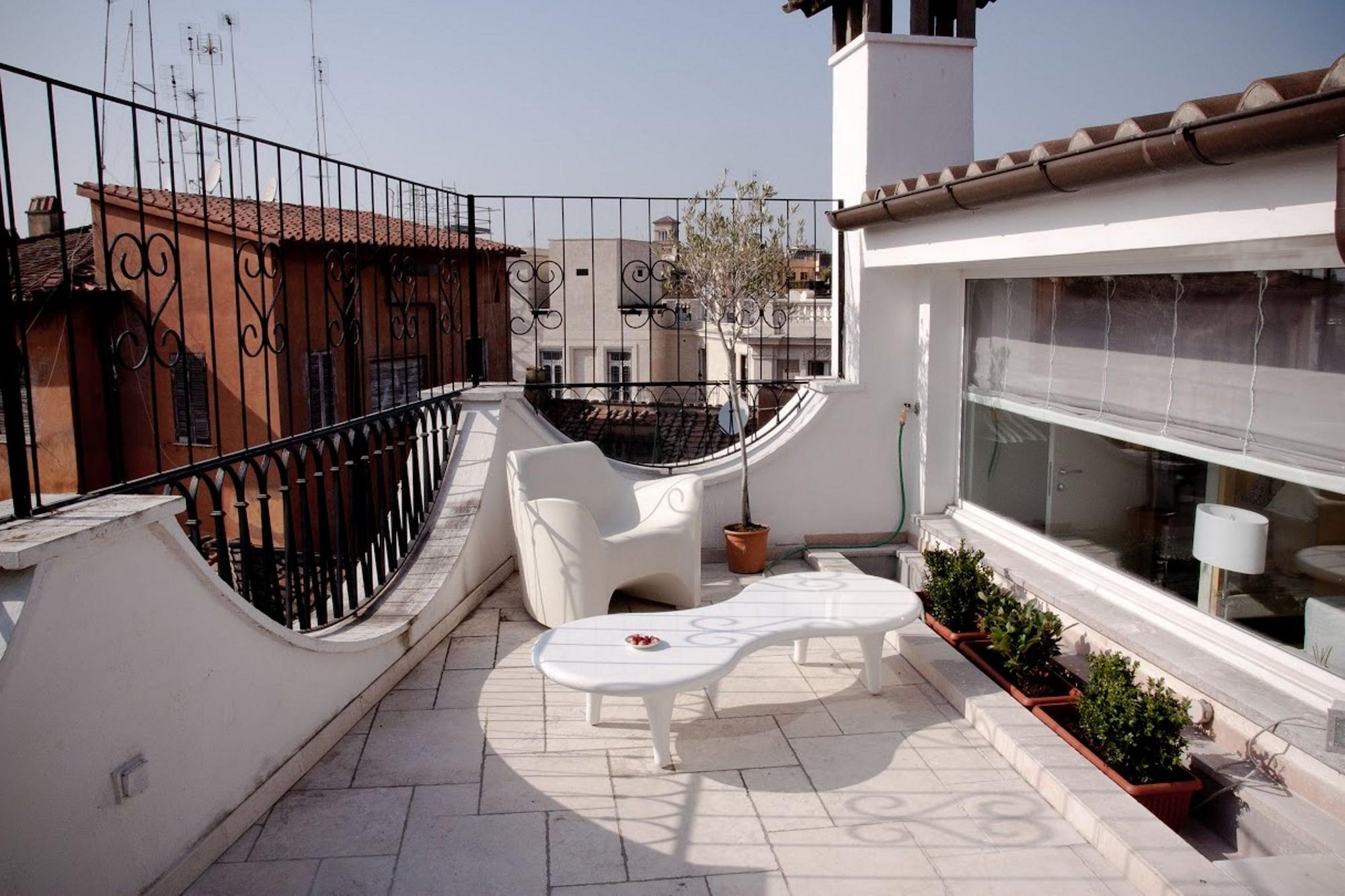Aparthotel Trevi 2*