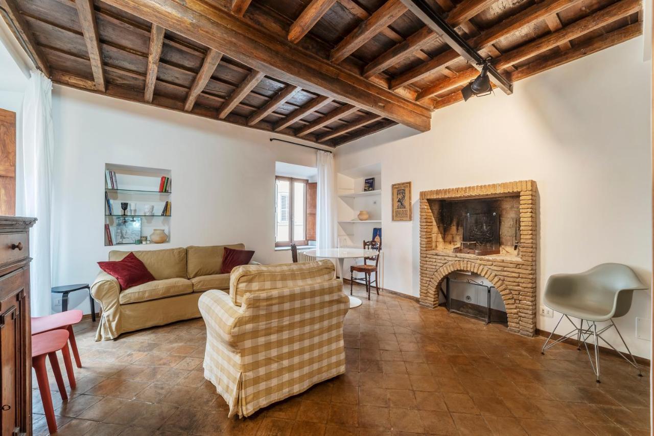 Colosseo & Fori Imperiali Wooden Flat Rome