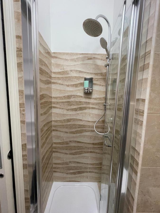 Domus Enea - Colosseo Termini Apartment Rome