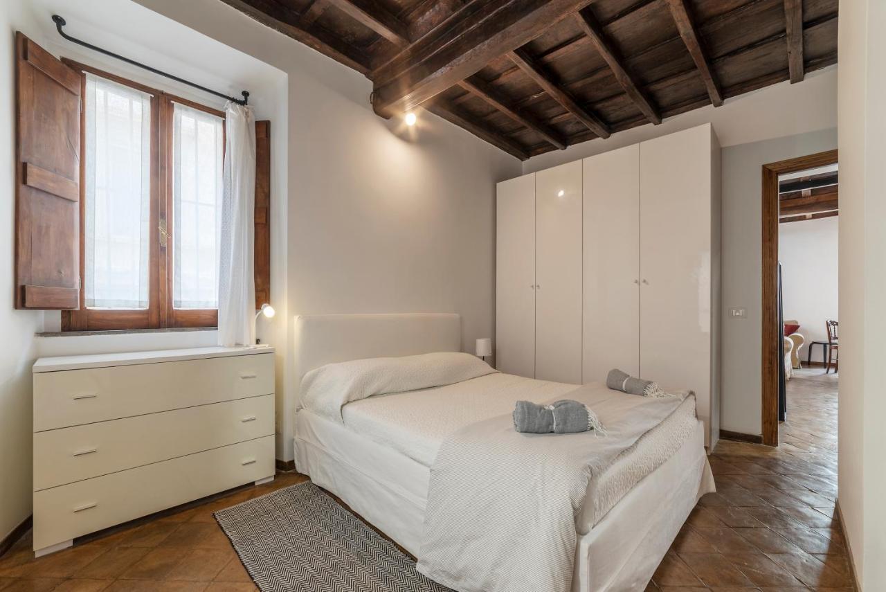 Colosseo & Fori Imperiali Wooden Flat Apartment Rome