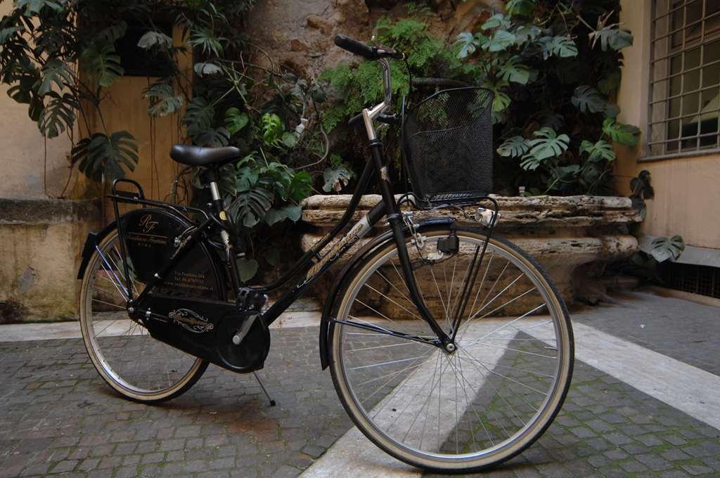 Guest house Residenza Frattina Rome