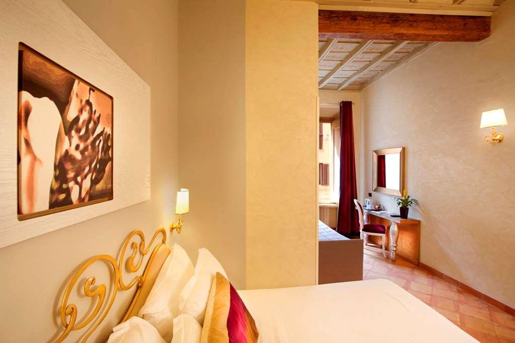 Residenza Frattina Guest house 2*