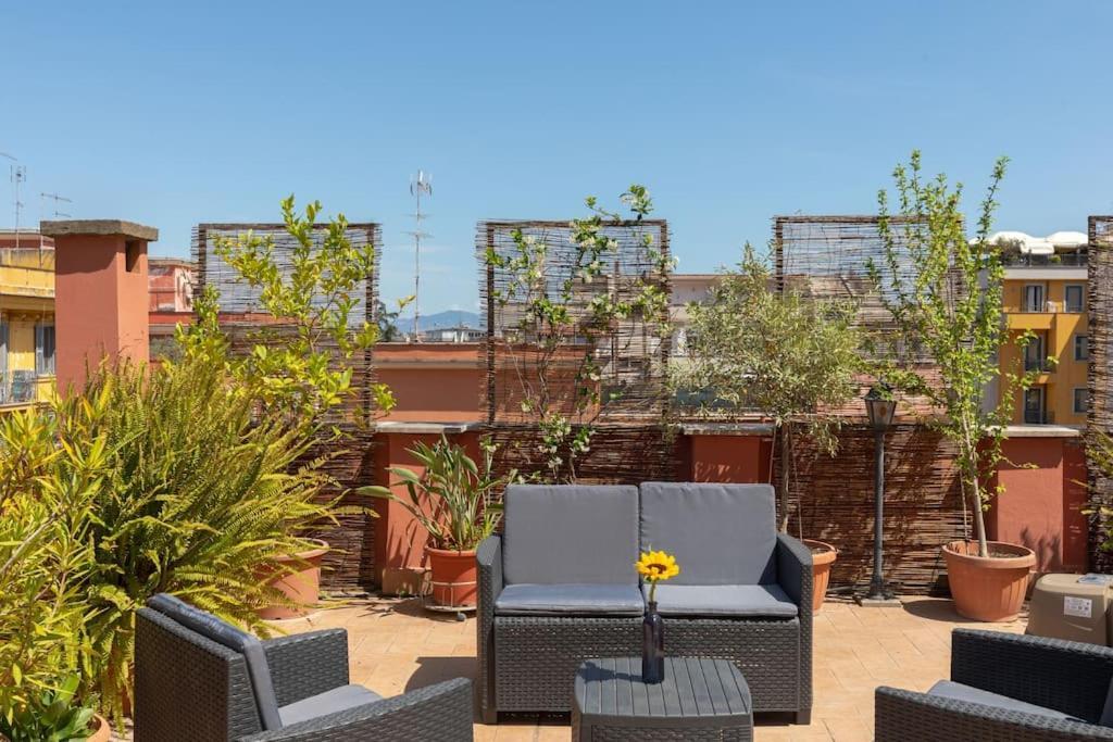 Penthouse With Jacuzzi On Private Terrace In Trastevere Appartement *