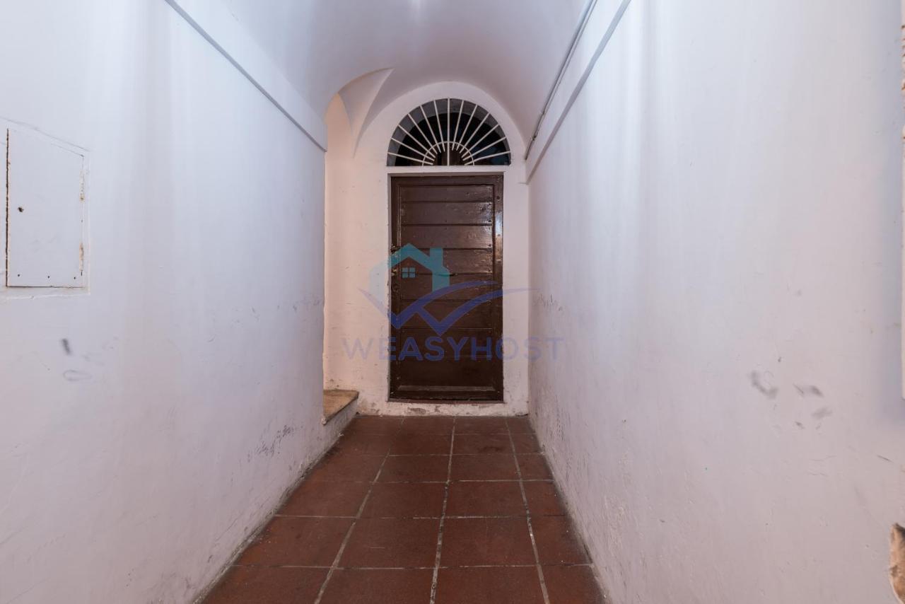 Cozy, Sunny In The Heart Of Trastevere Apartment Rome