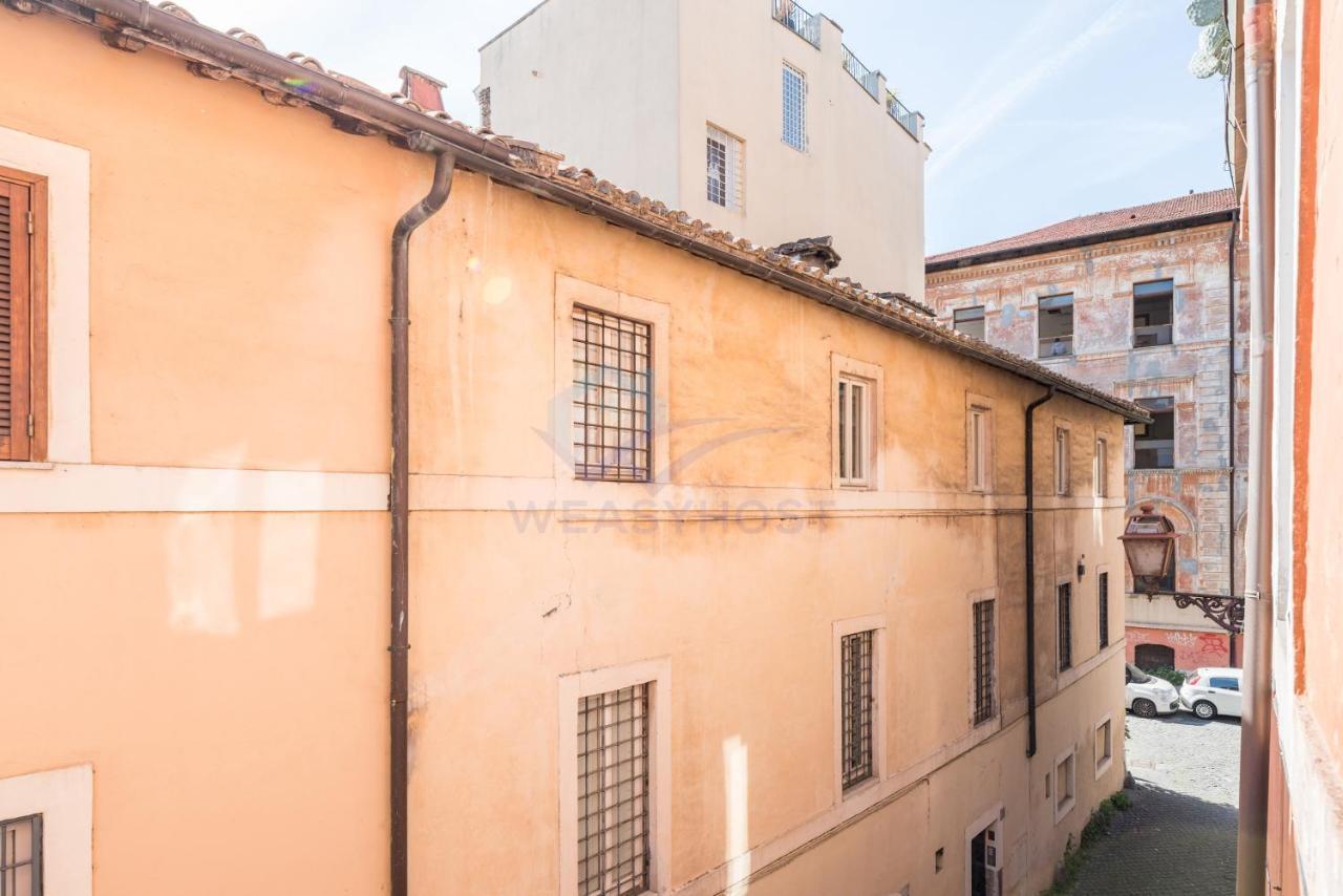 Cozy, Sunny In The Heart Of Trastevere