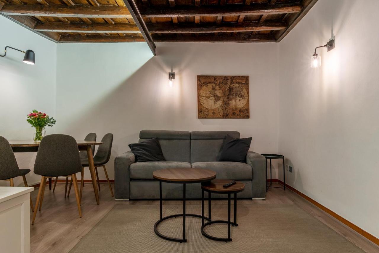 Giubbonari 23 - Fromhometorome * Roma