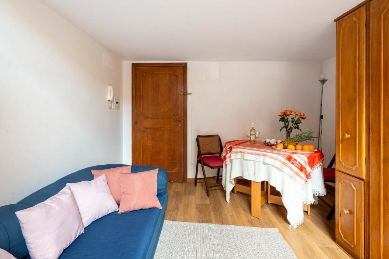 Apartment Rotonda 23 - Pantheon View *