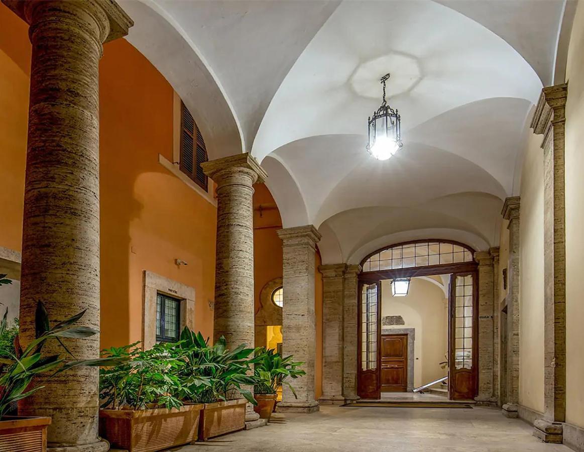 Apartment Romeo, Nel Cuore Di *