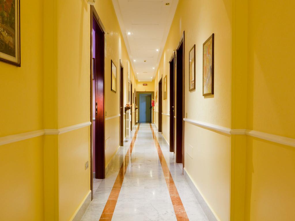 Couette-café Maria Cristina Brando 3*