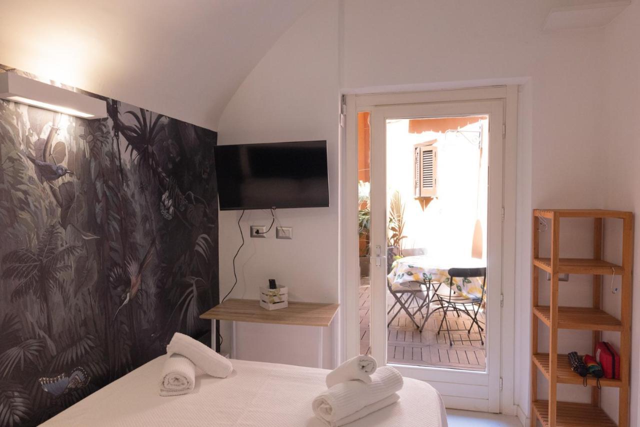 Apartment Rione Monti With Private Garden Rome