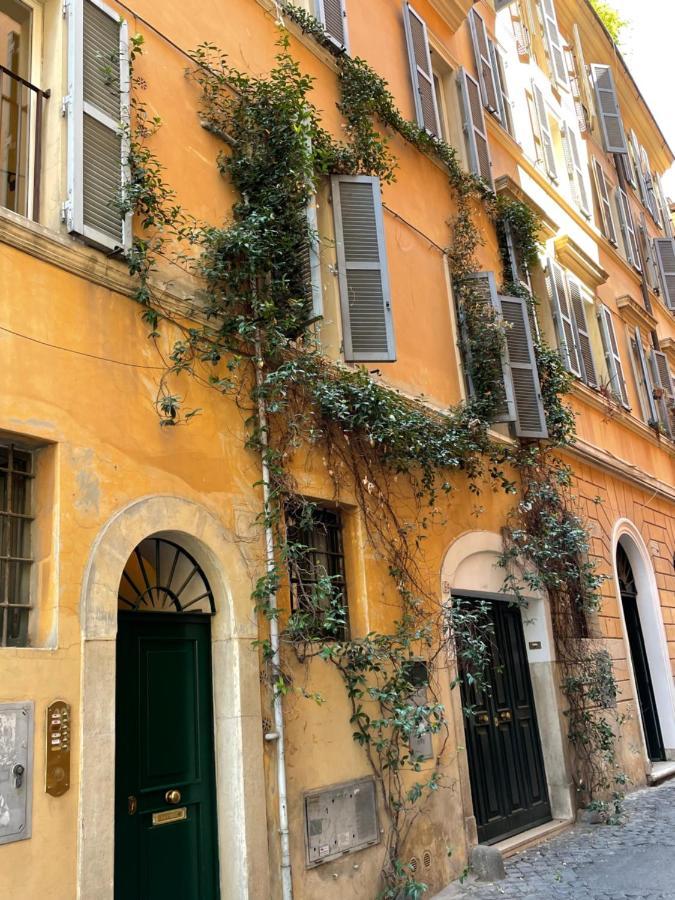 Regola Apartment