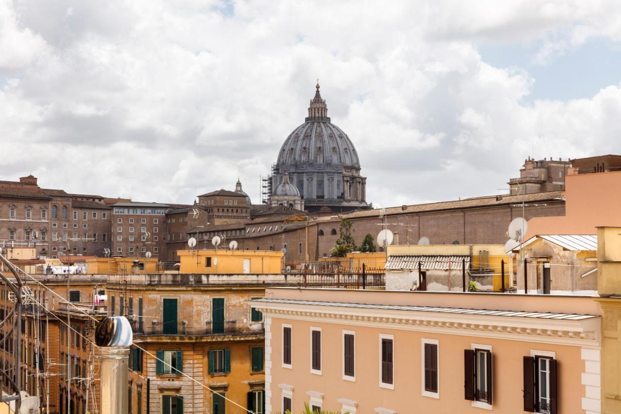 Living By Vatican With Panoramic Terraces In Appartement *