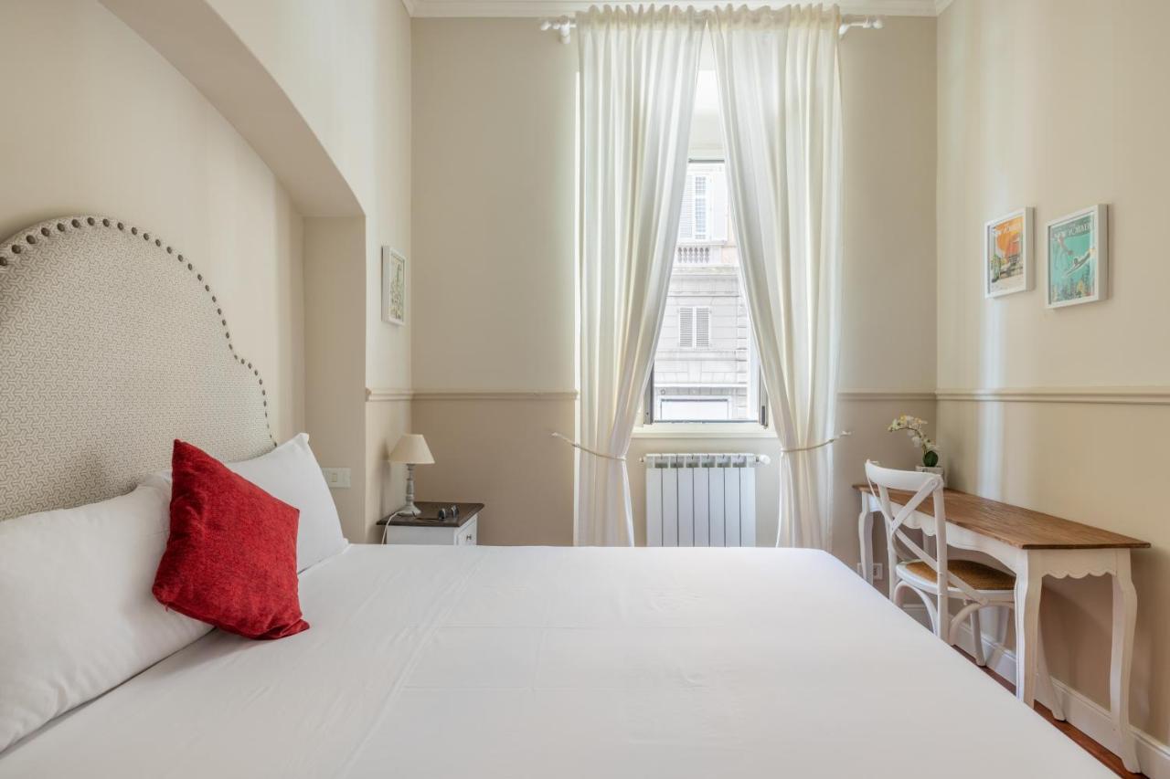 Charming With Patio A Few Steps From Colosseum * Roma