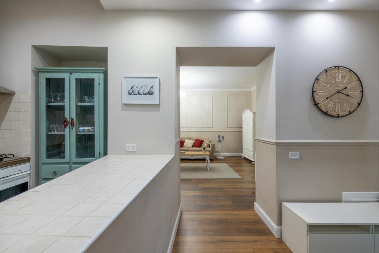 Charming With Patio A Few Steps From Colosseum Apartamento *