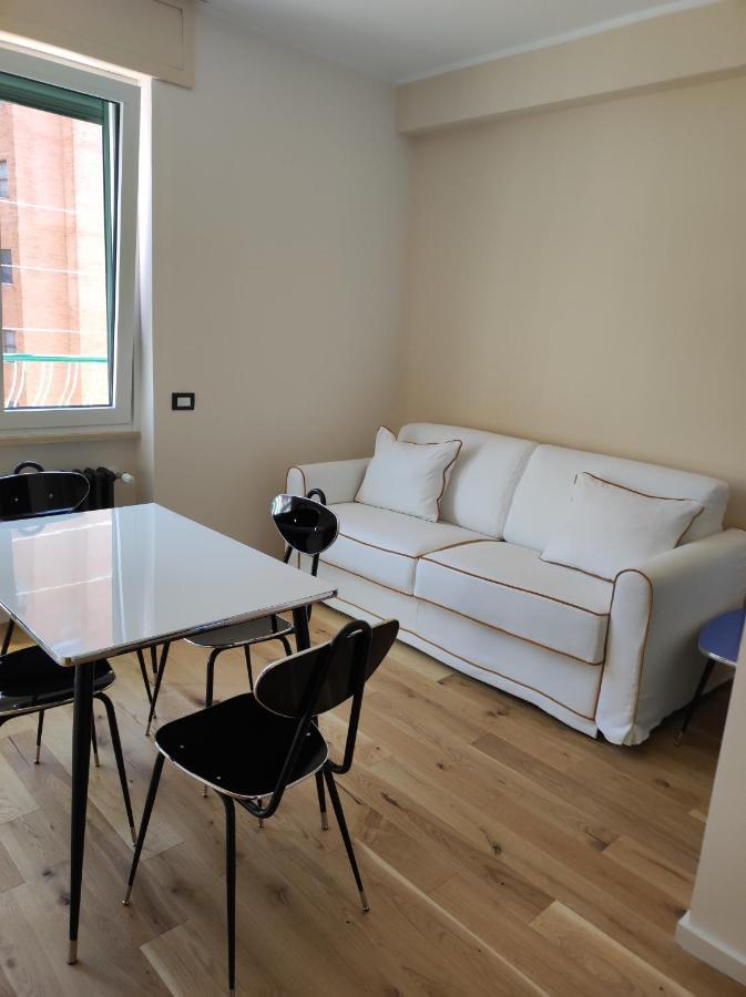 Apartment Rock N - Colosseo - Via Leonina Rome