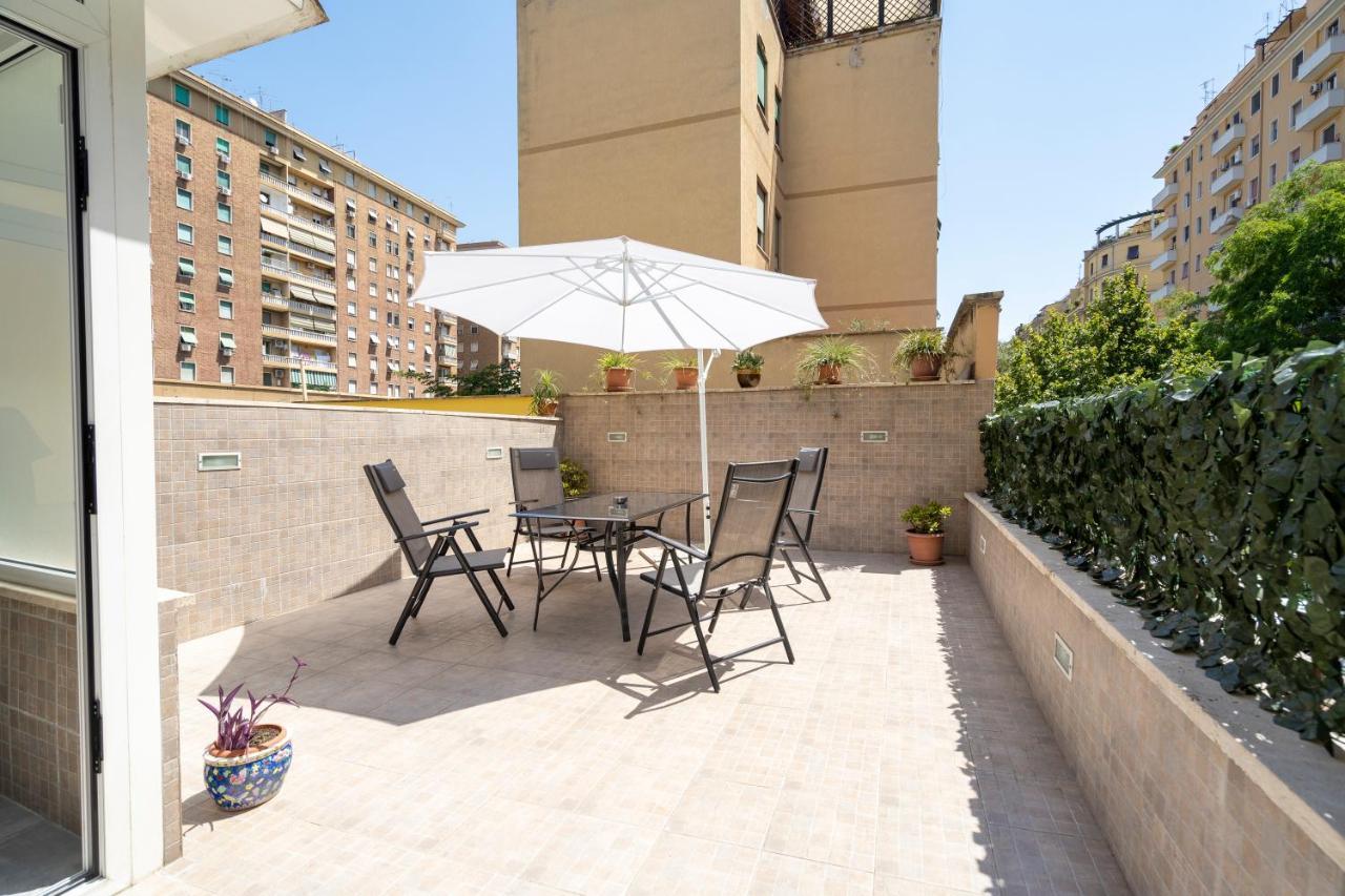 Appia Purple Terrace In Apartamento *