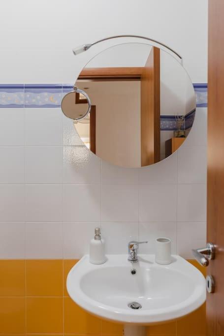 Cinecitta Incantevole E Moderno 2+2+1 Ac Wifi Apartamento