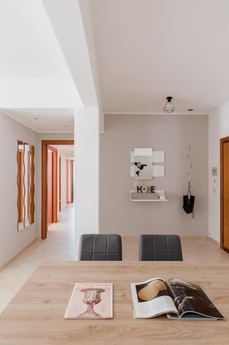 Apartamento Cinecitta Incantevole E Moderno 2+2+1 Ac Wifi Roma
