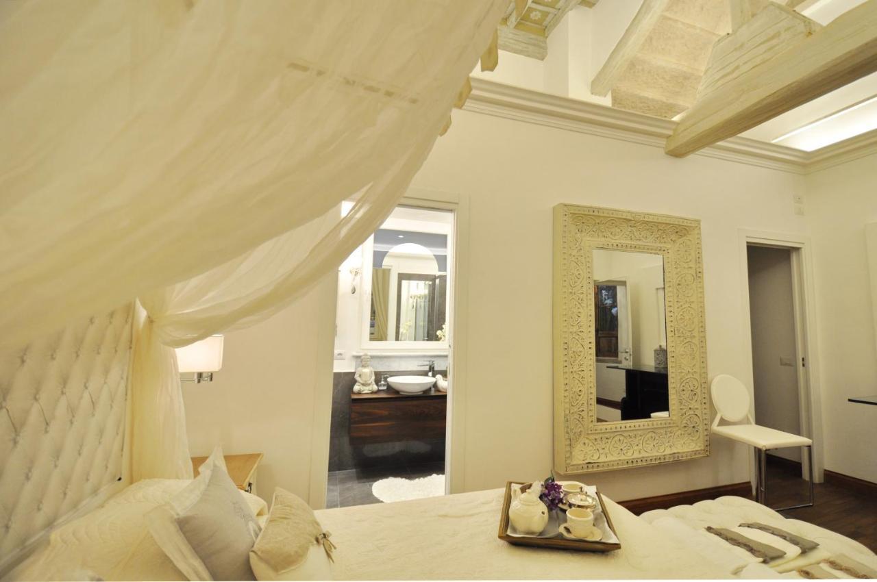 The Right Place 4u Savelli Boutique * Rome