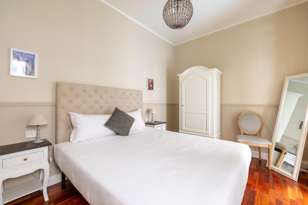 Charming With Patio A Few Steps From Colosseum Apartment *