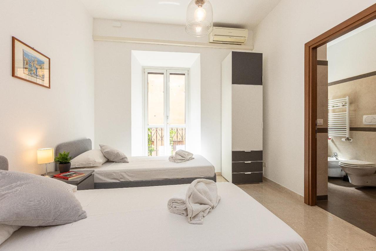 Cesare By In Apartment *