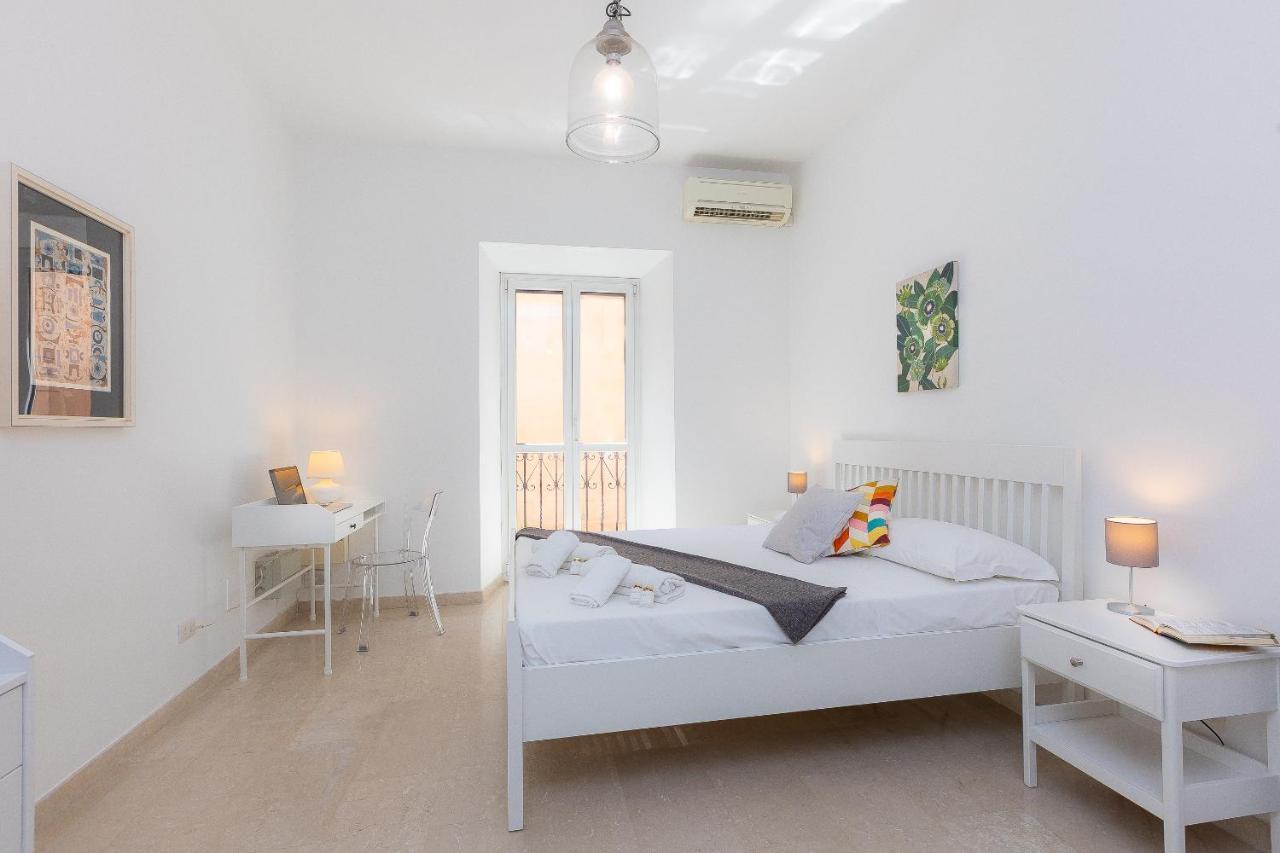 Cesare By In Apartment *