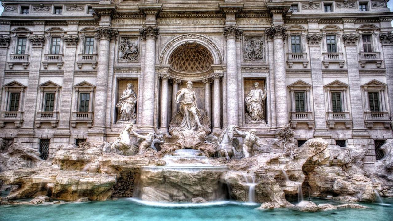 Trevi Fountain Luxury * Rome