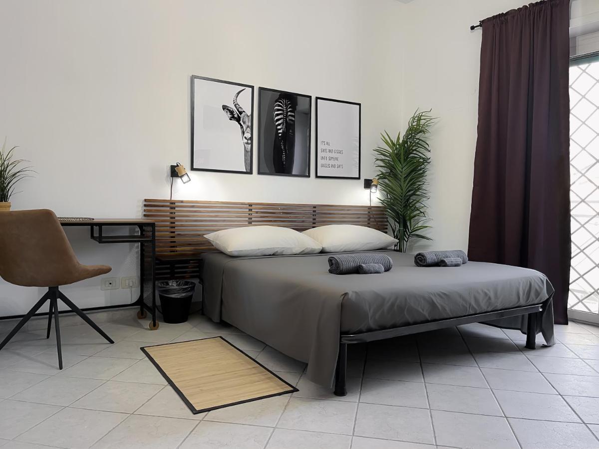 Hexa Homestay Rome