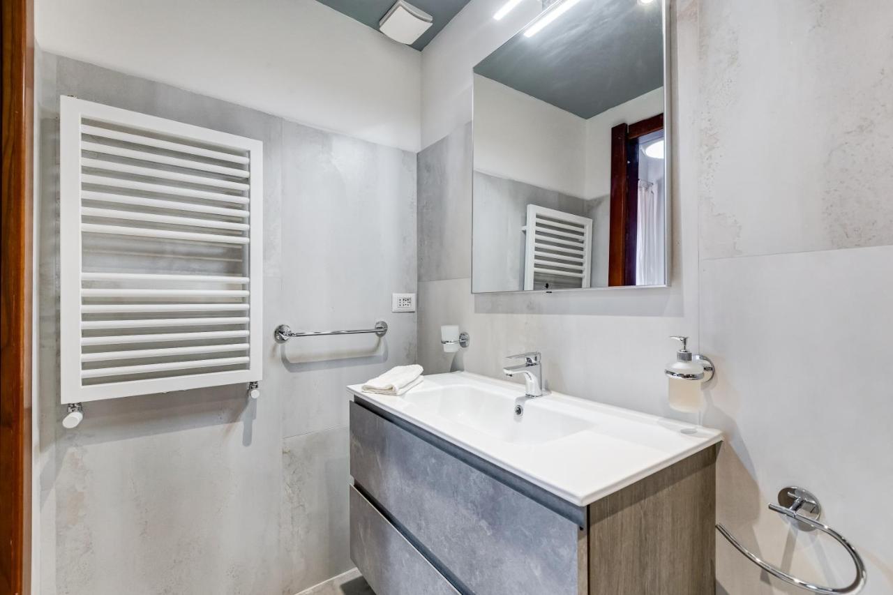 Bbl - Trevi 2bdr Apartment Rome